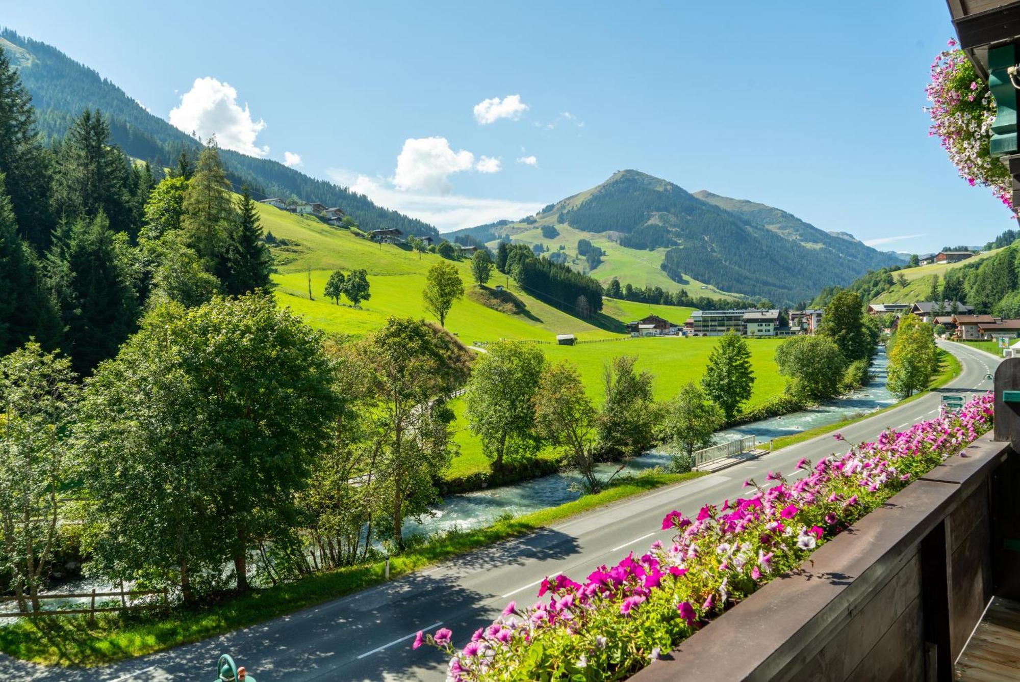 Villa Austria Saalbach Bagian luar foto
