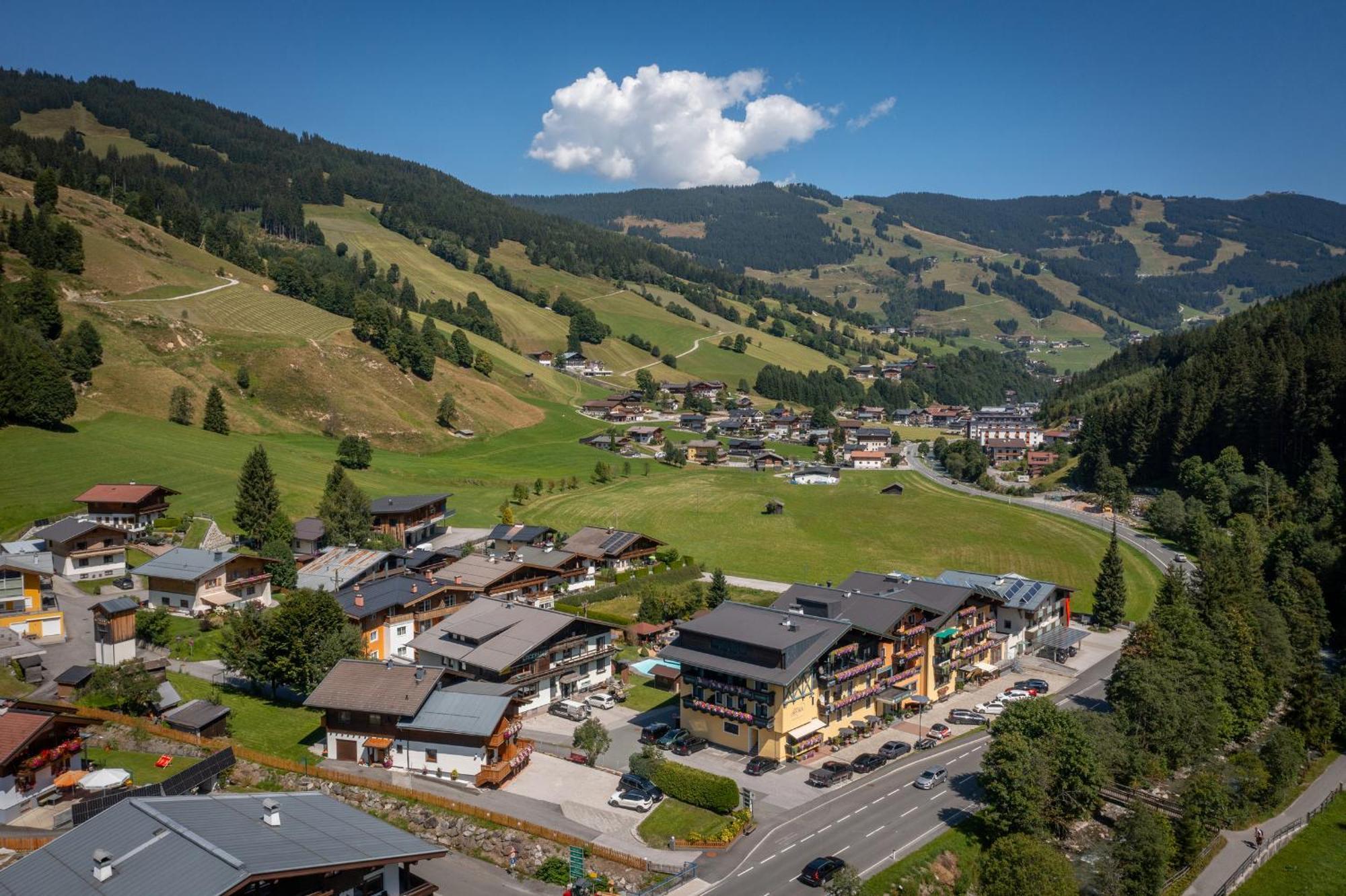 Villa Austria Saalbach Bagian luar foto